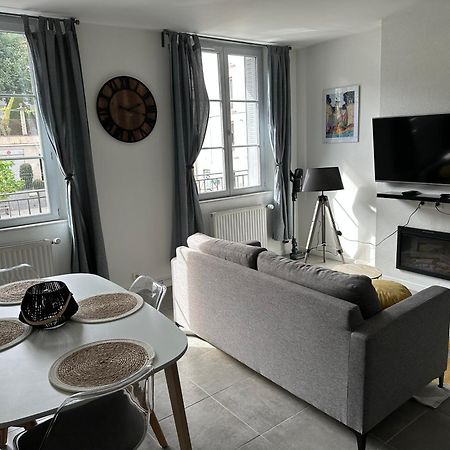 Appartement Avec Terrasse Au Puy Le Puy-en-Velay Bagian luar foto