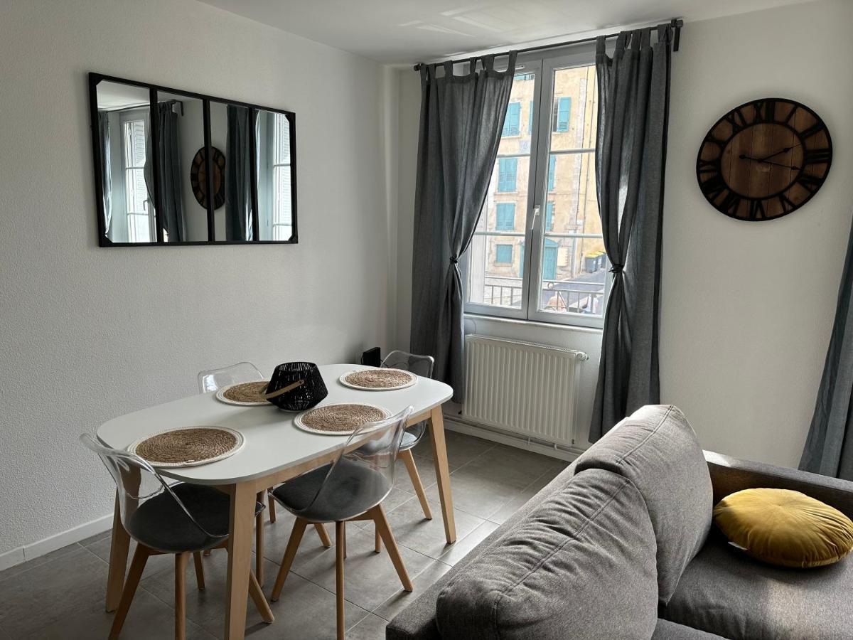 Appartement Avec Terrasse Au Puy Le Puy-en-Velay Bagian luar foto