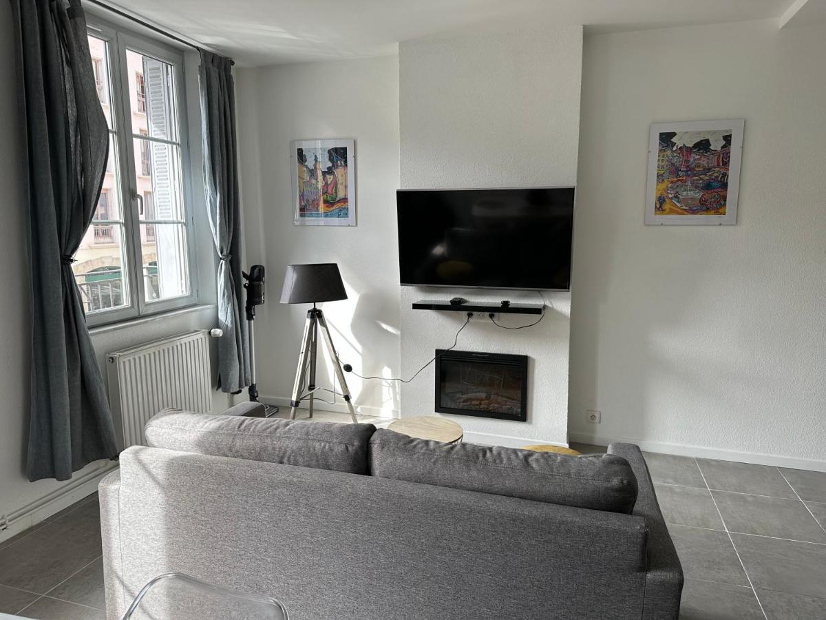 Appartement Avec Terrasse Au Puy Le Puy-en-Velay Bagian luar foto