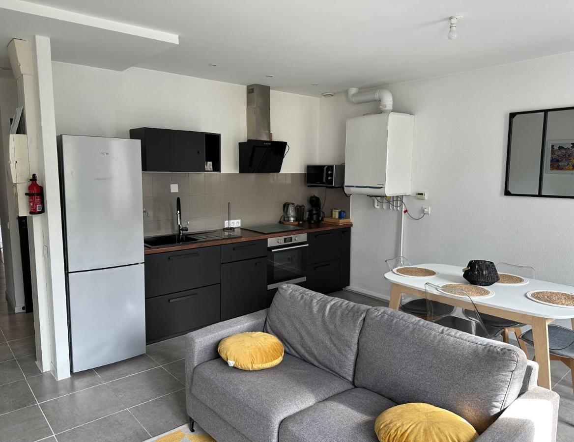 Appartement Avec Terrasse Au Puy Le Puy-en-Velay Bagian luar foto